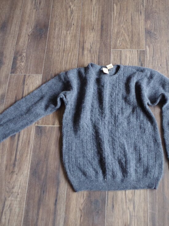 Vintage Cleo Petties %70 Lambs Wool 20% Angora Ladies Sweater - Picture 1 of 4